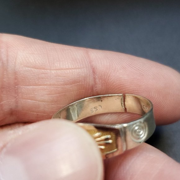 Size 8.25 Sterling Silver & 18K Yellow Gold Unique Symbol Cut Band Ring - Picture 6 of 9